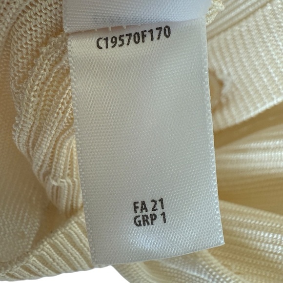 NWT! ST. JOHN Women's XS Ivory Ecru V-Neck Knit Cardigan Sweater Casual Ribbed - Picture 10 of 12